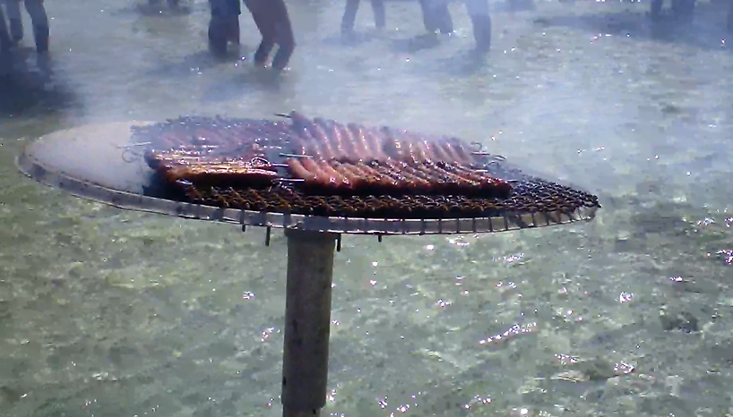 Loisirs guadeloupe barbecue dans l eau marcobay 23032014 16